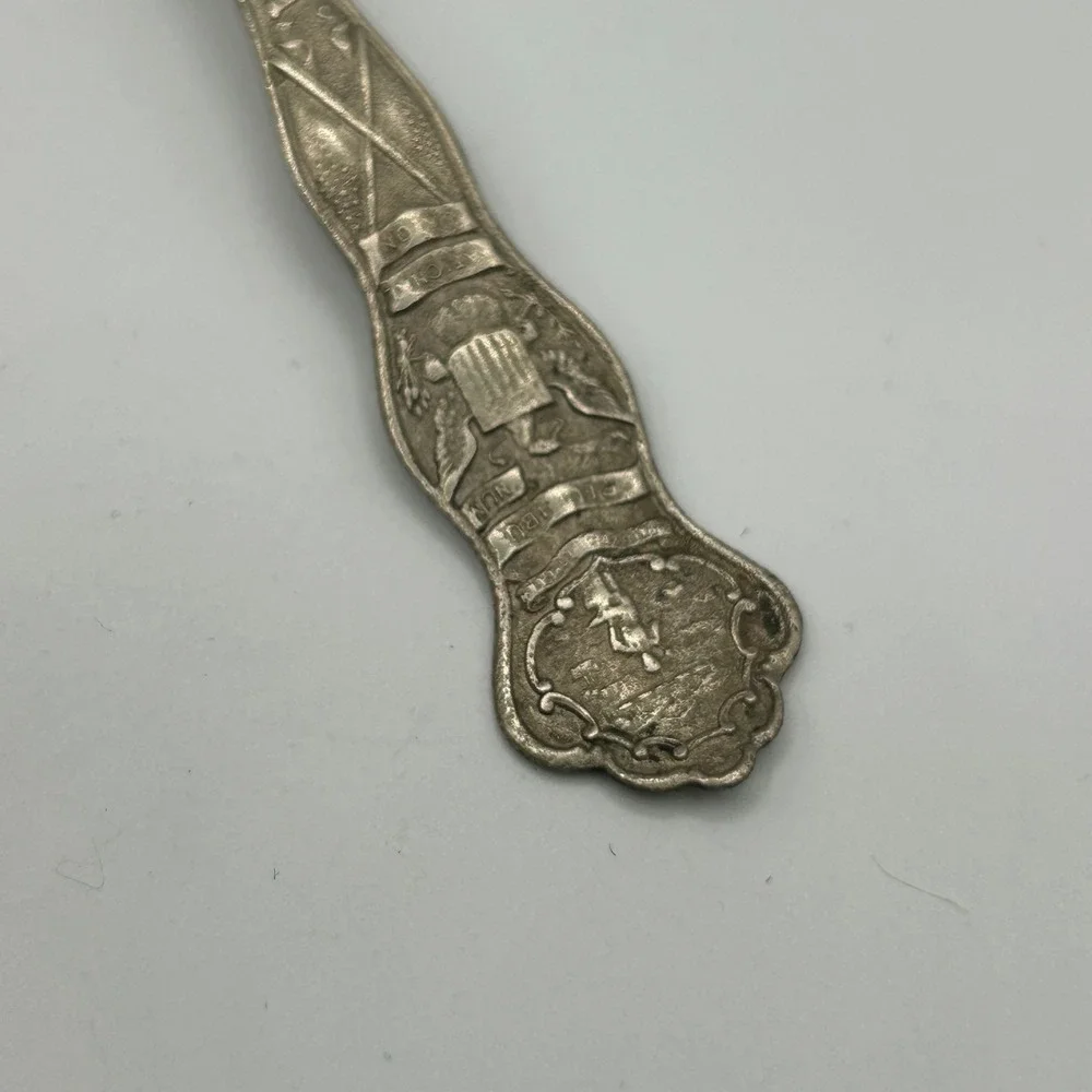 Vintage Wallingford Co Nebraska State Souvenir Spoon Silverplate Patriotic 5.5